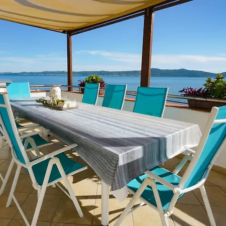 Pensionat Big With Sea View Ero
