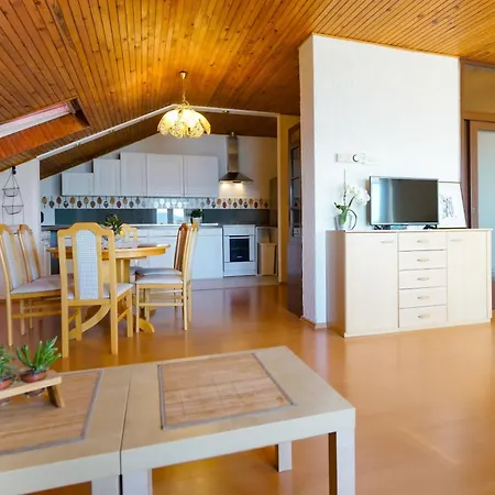 Big With Sea View Ero Gæstehus Sukošan