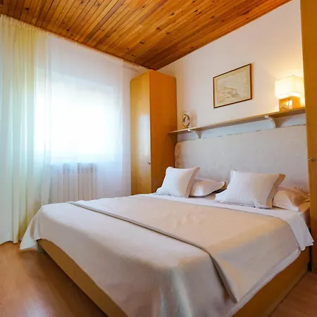 Big With Sea View Ero Sukošan