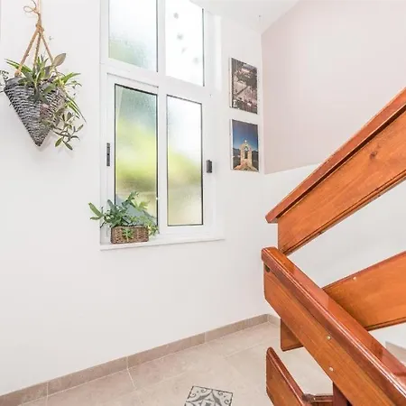 Guest house Big With Sea View Ero 3*