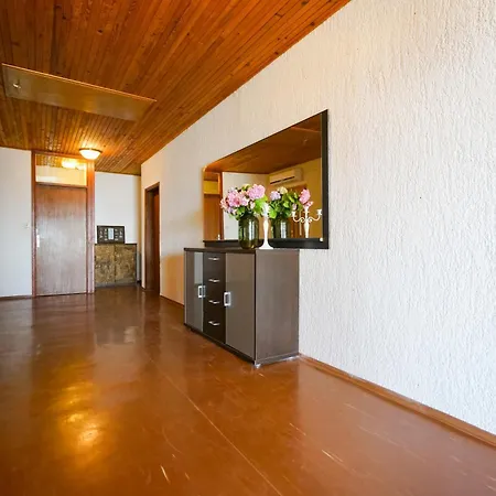 Big With Sea View Ero